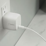 Chargeur mural USB-C 30 W StarTech – Chargeur GAN portable avec Power Delivery – Câble de 1,8 m – Adaptateur d'alimentation USB-C avec chargement rapide – Chargeur USB-C
