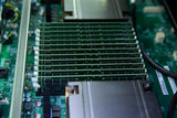 Kingston Server Premier 32 Go 5600MT/s DDR5 ECC Reg CL46 DIMM 2Rx8 Hyni