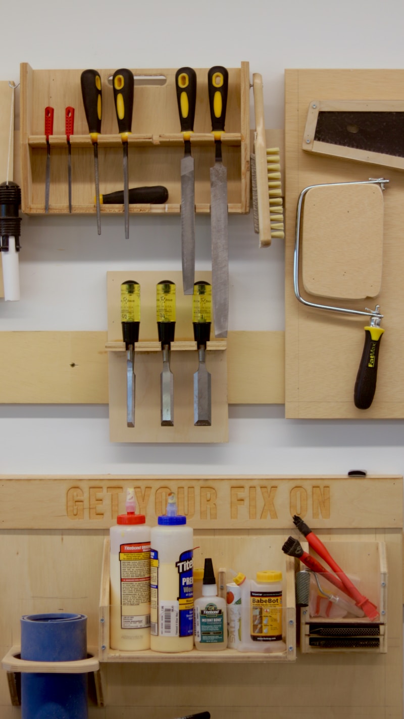 Tools & Hardware